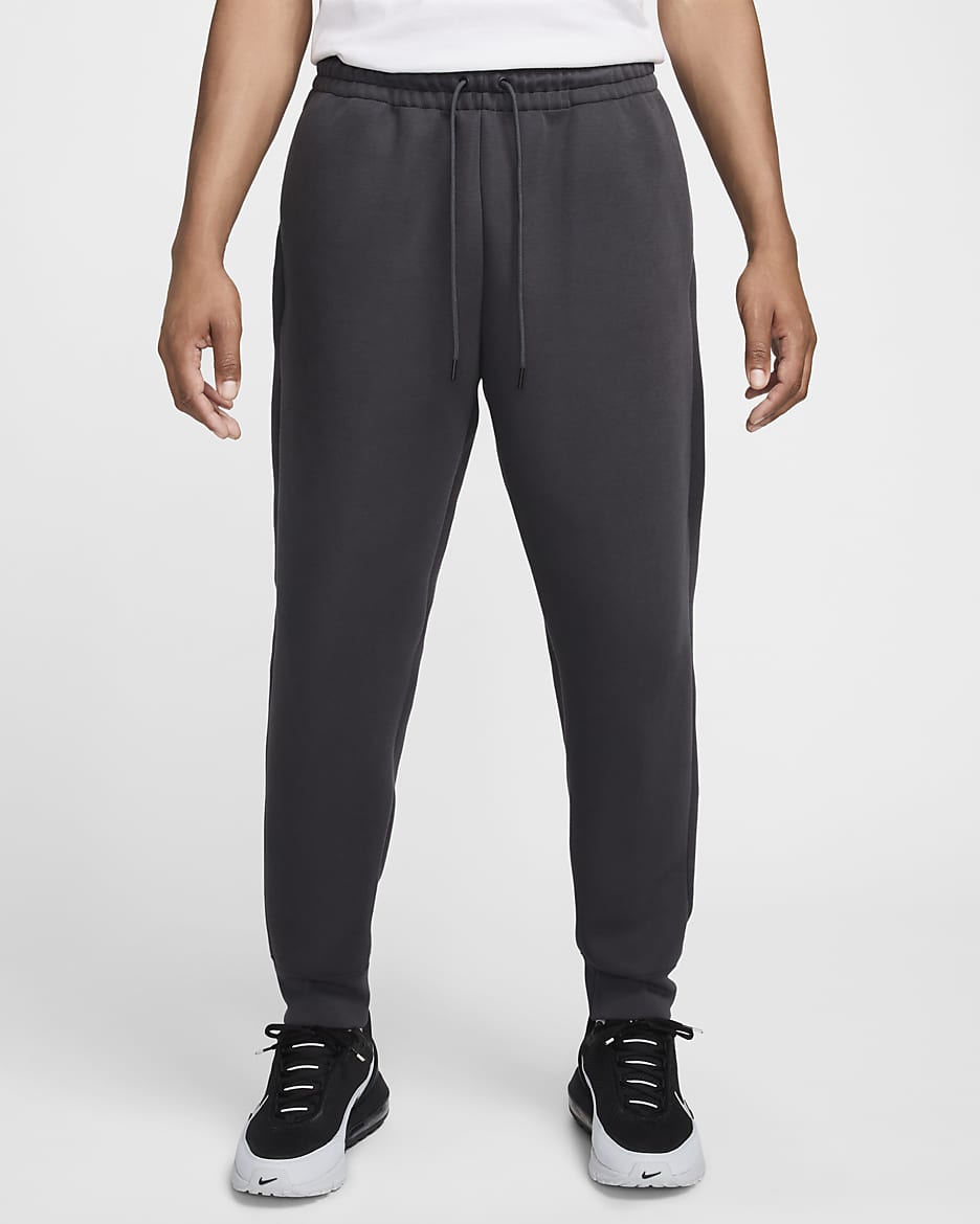 Nike tech mens joggers best sale